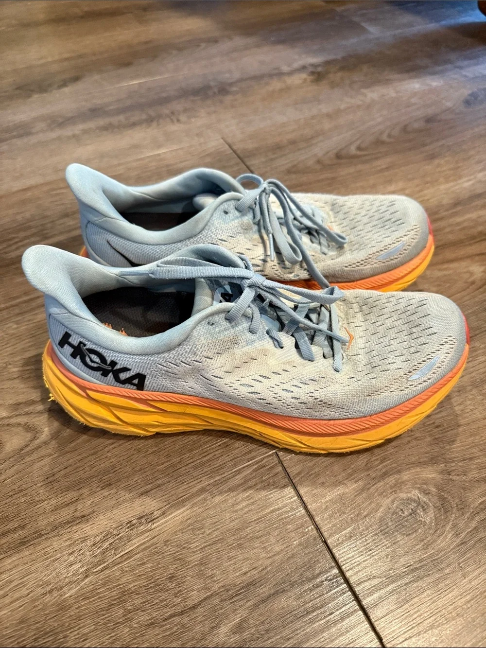 Hoka Women’s Clifton 8 Sneaker Size 7.5